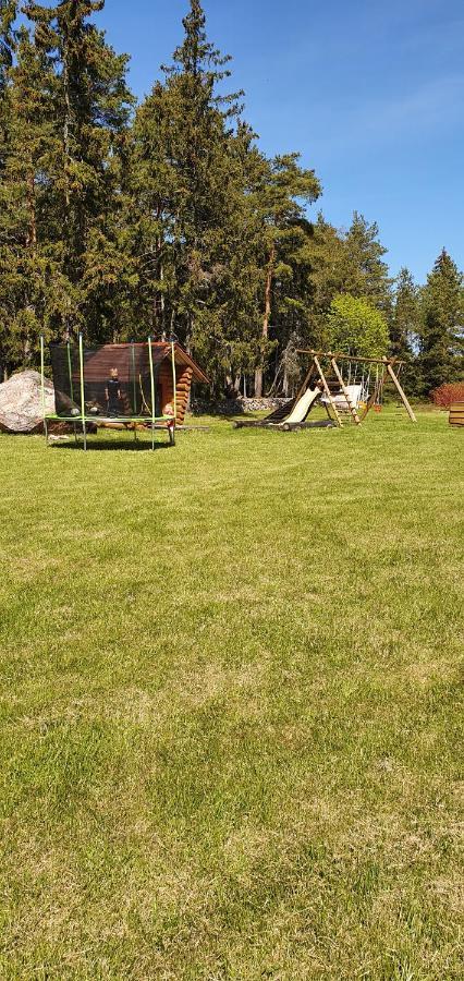 Maenniste Holiday Home Hiievalja Luaran gambar
