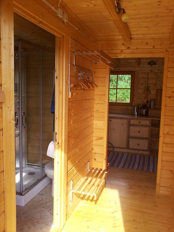 Maenniste Holiday Home Hiievalja Bilik gambar